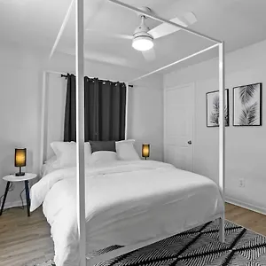  Apartment Zebra House - Close 2 Tampabay Has To Offer USA