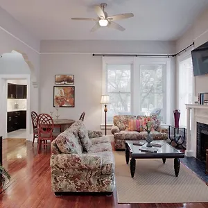  Apartment 420waldburg A - Modern Apt With Southern Charm Blocks From Forsyth USA